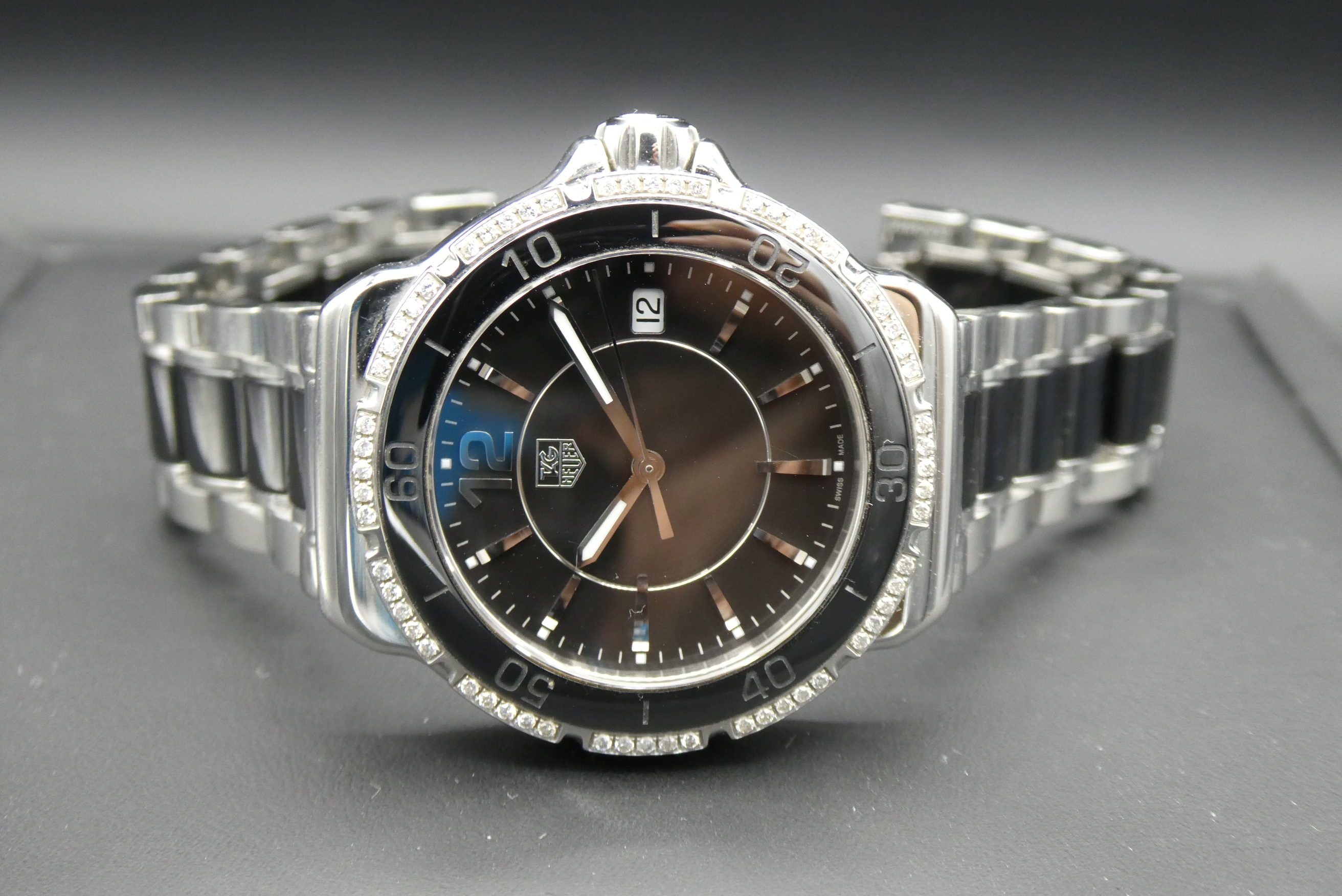 sell-used-Tag-Heuer-WAH1212