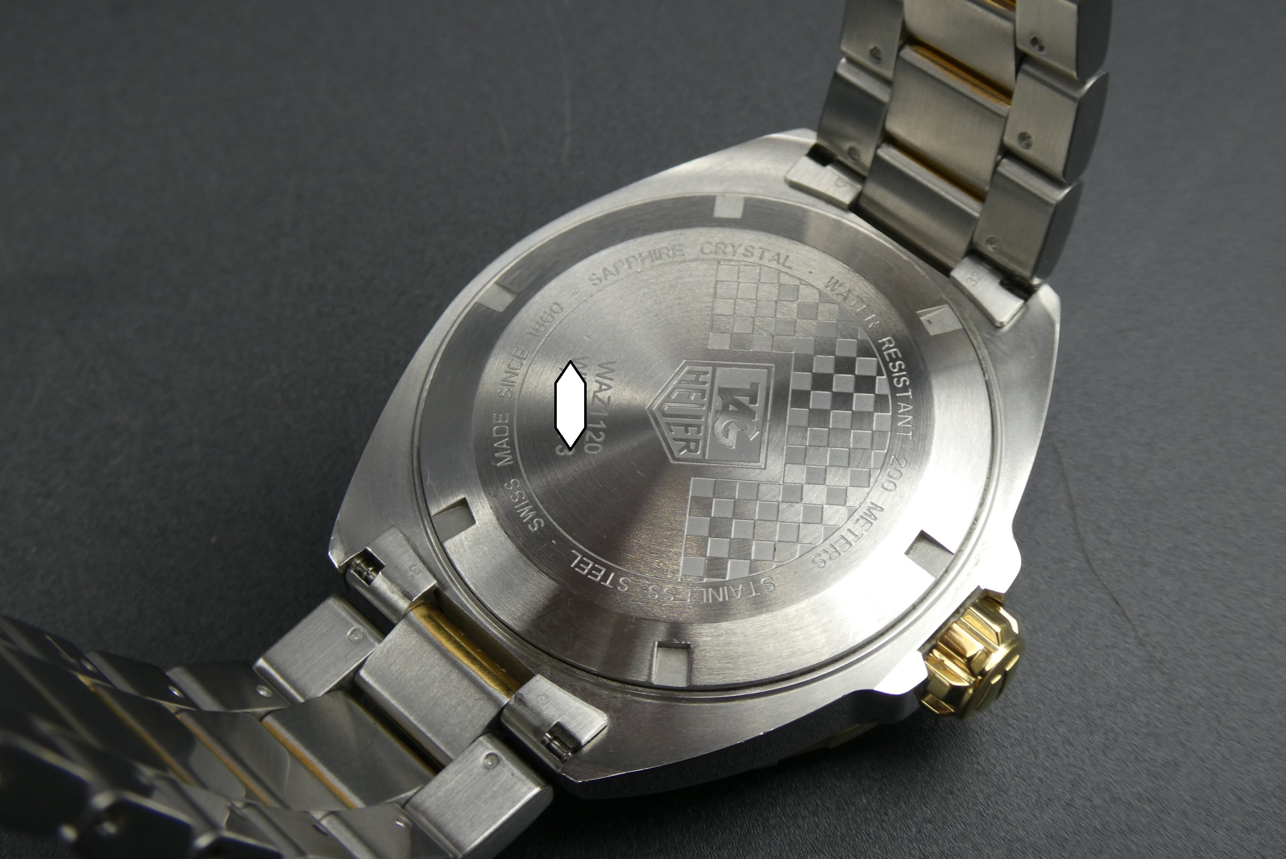 PRE-OWNED-Tag-Heuer-WAZ1120