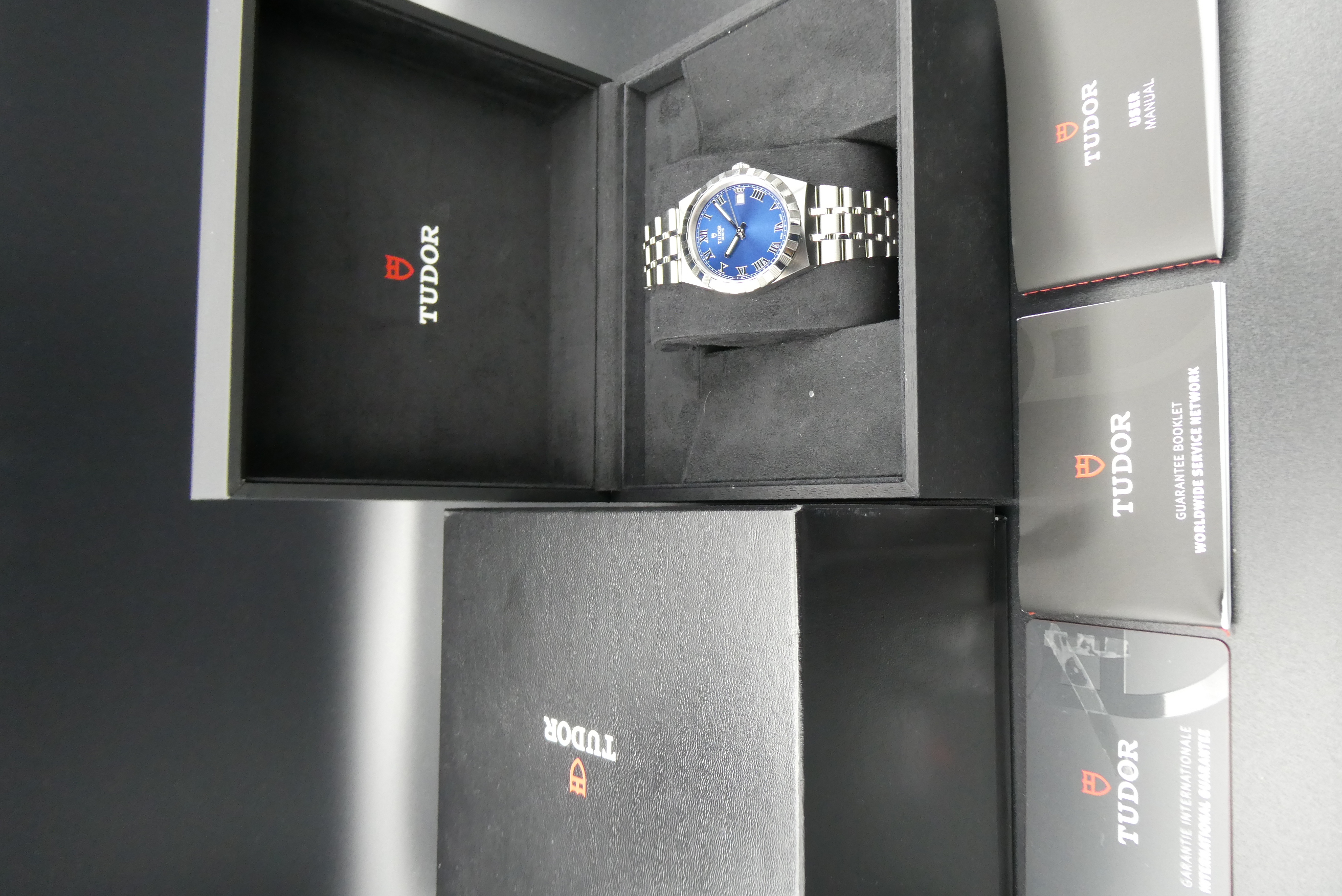 Tudor Royal 38mm Steel, Blue dial M28500 Automatic