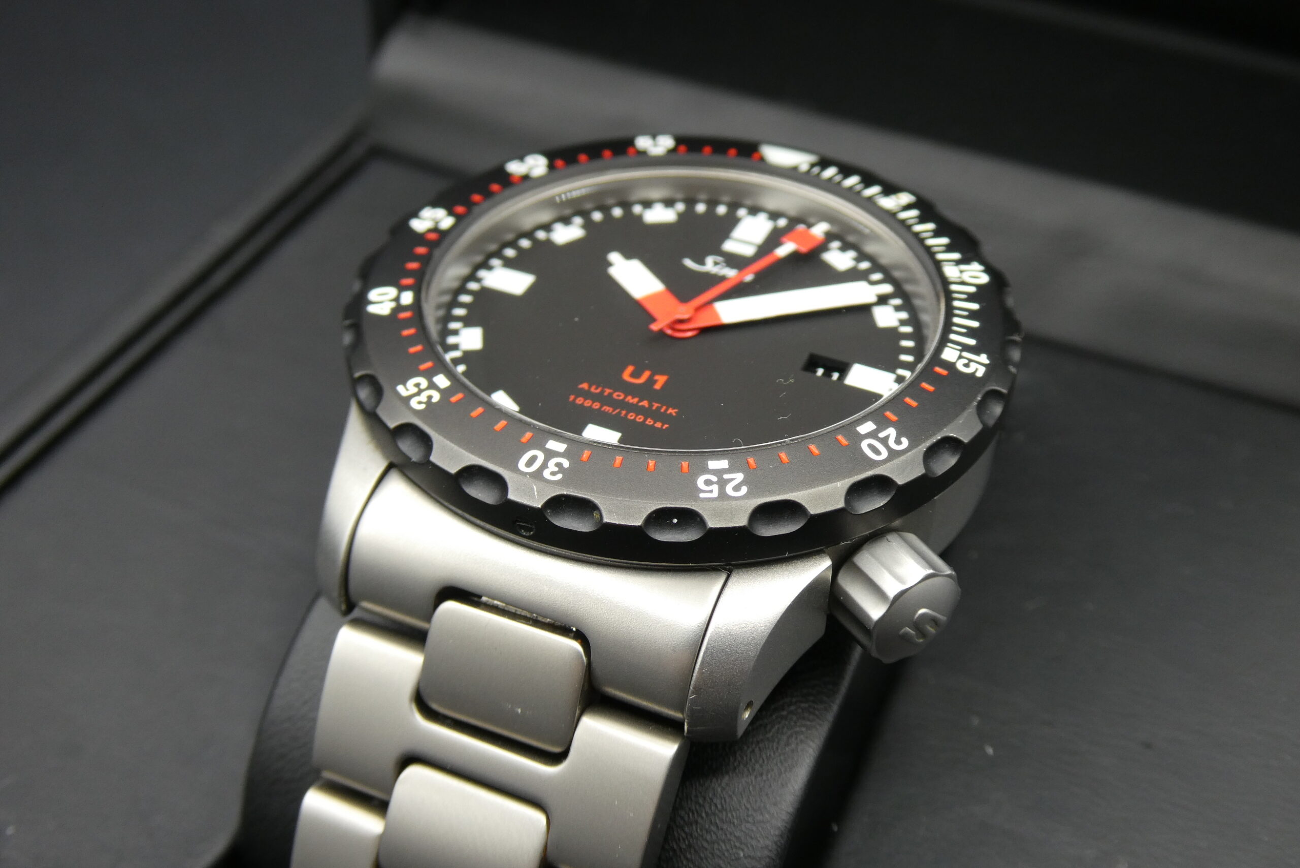 x SOLD x Sinn U1 1010.040 SDR German Submarine Steel 1000m diver - Image 5