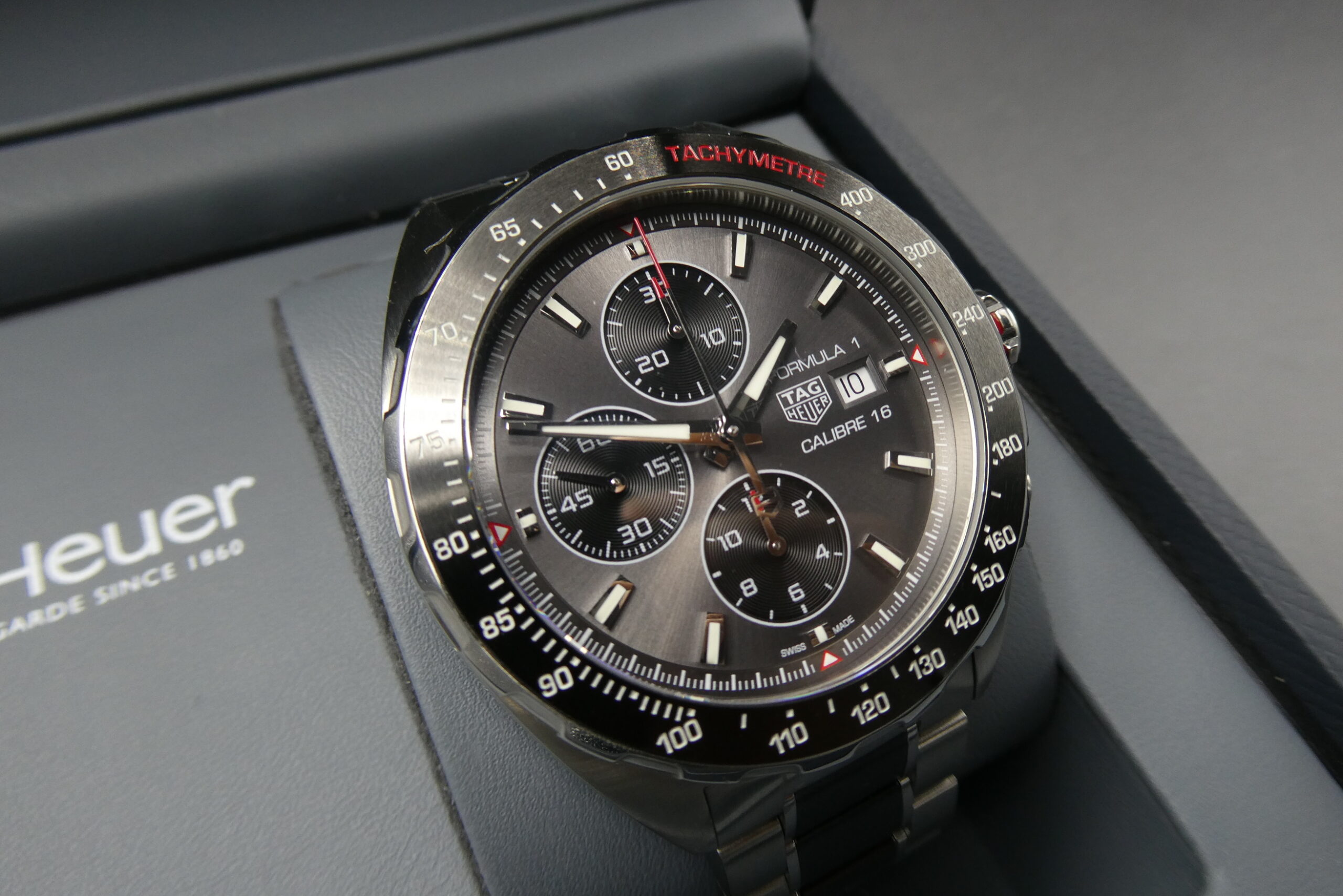x SOLD x Tag Heuer Formula 1 F1 Calibre 16 Chronograph CAZ2012-0 - Image 5