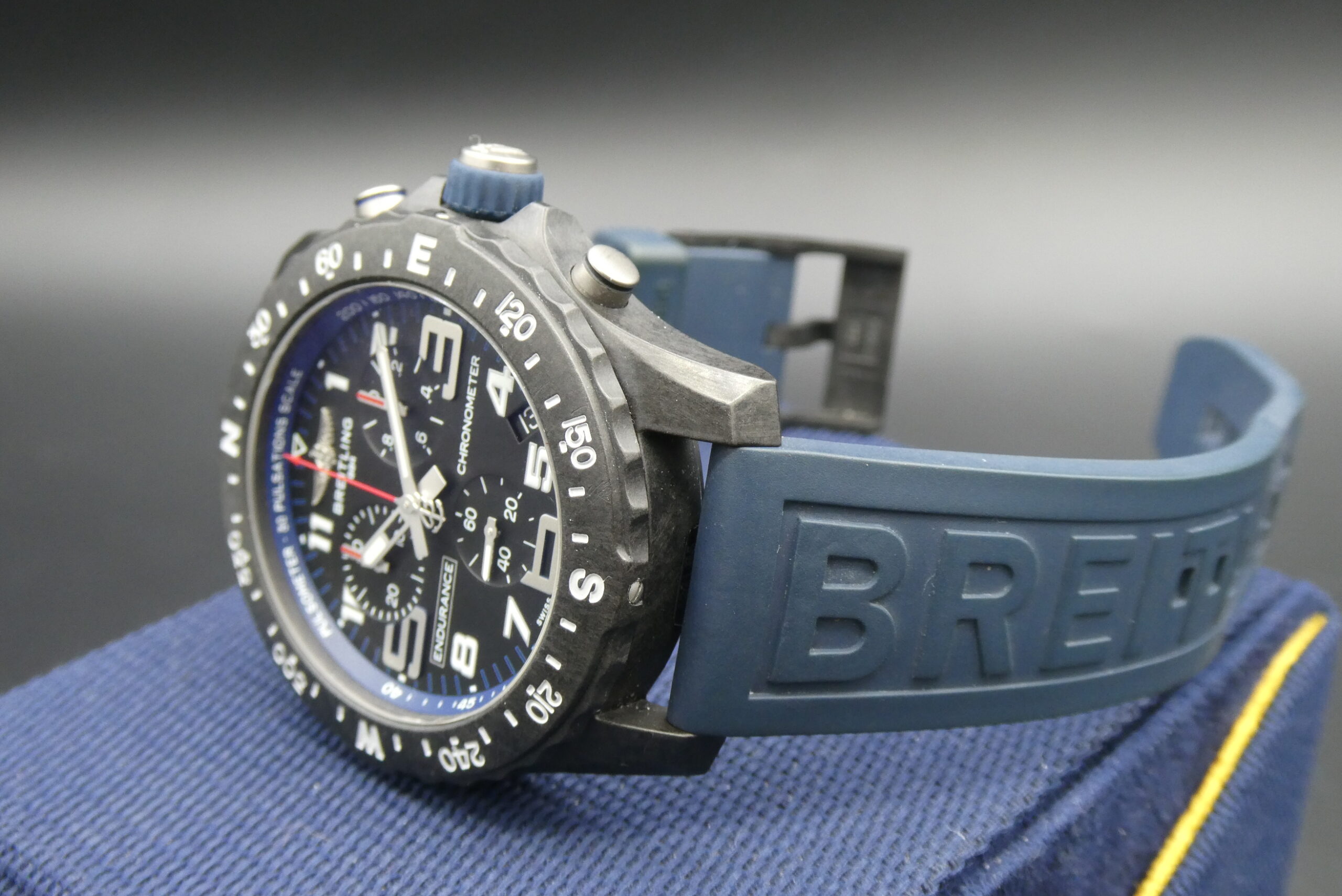 x SOLD x Breitling Endurance PRO Quartz X82310 Black / Blue - Image 10
