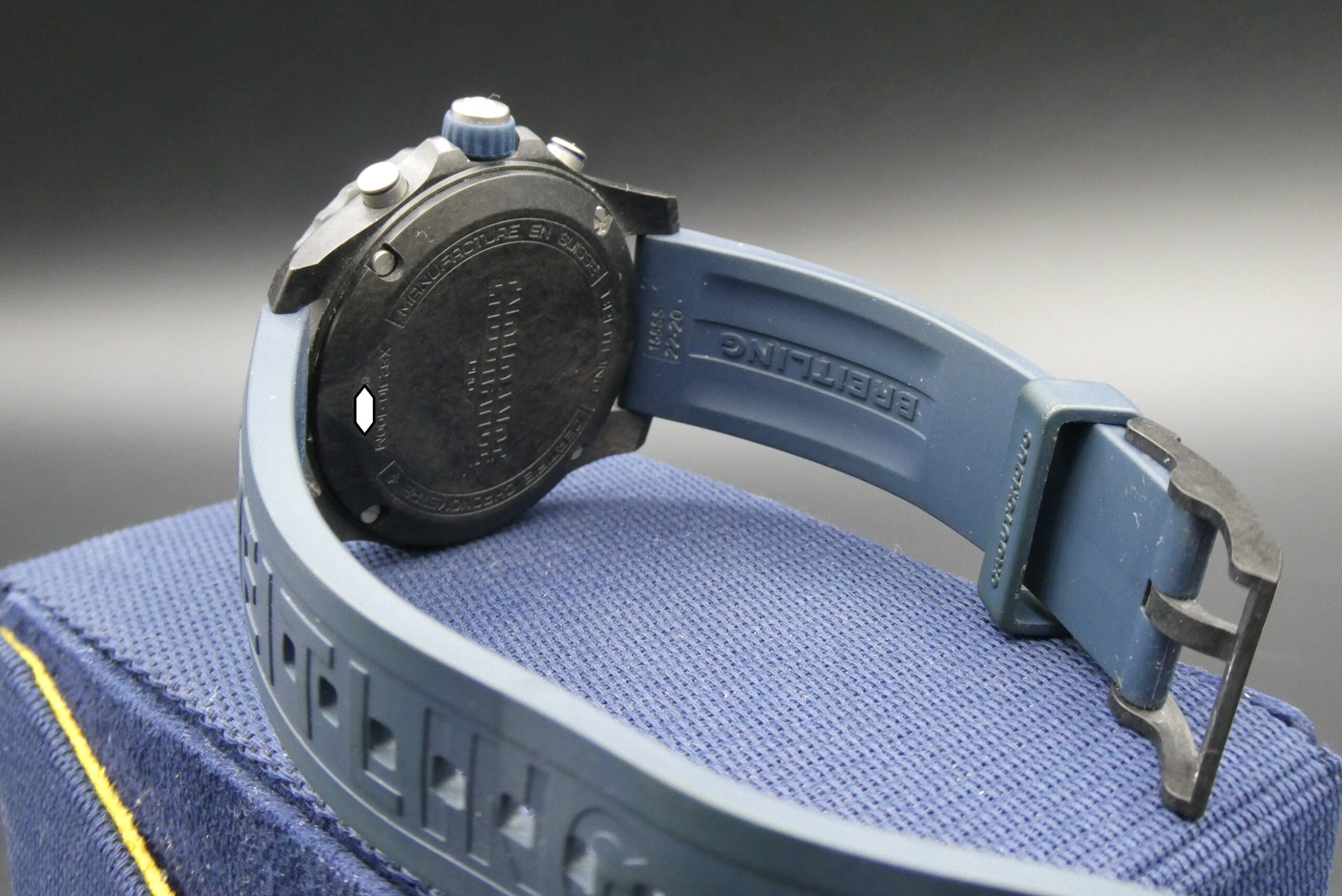 x SOLD x Breitling Endurance PRO Quartz X82310 Black / Blue - Image 11