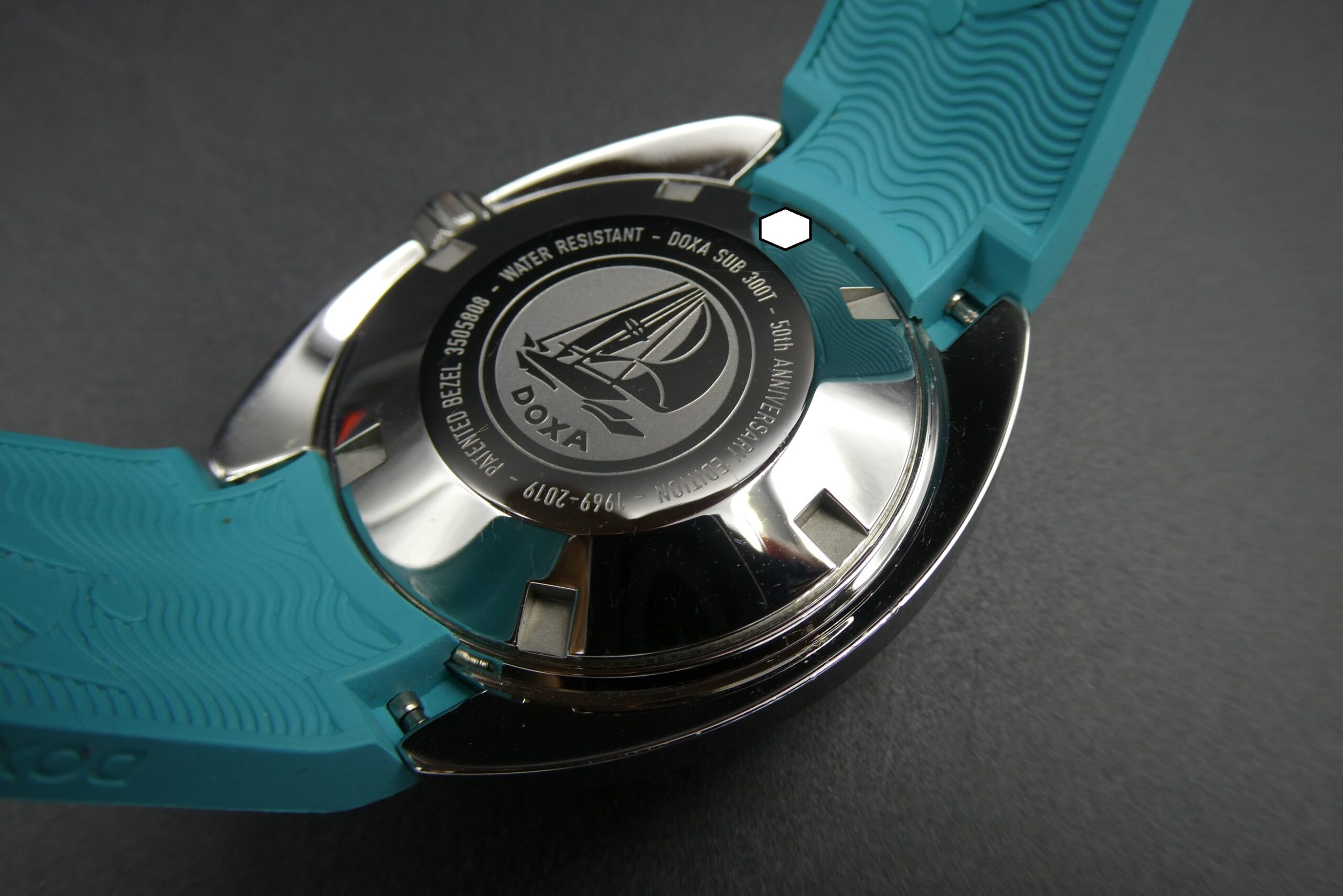x SOLD x Doxa Sub 300T Aquamarine Limited Edition 879.10.241.25 - Image 12