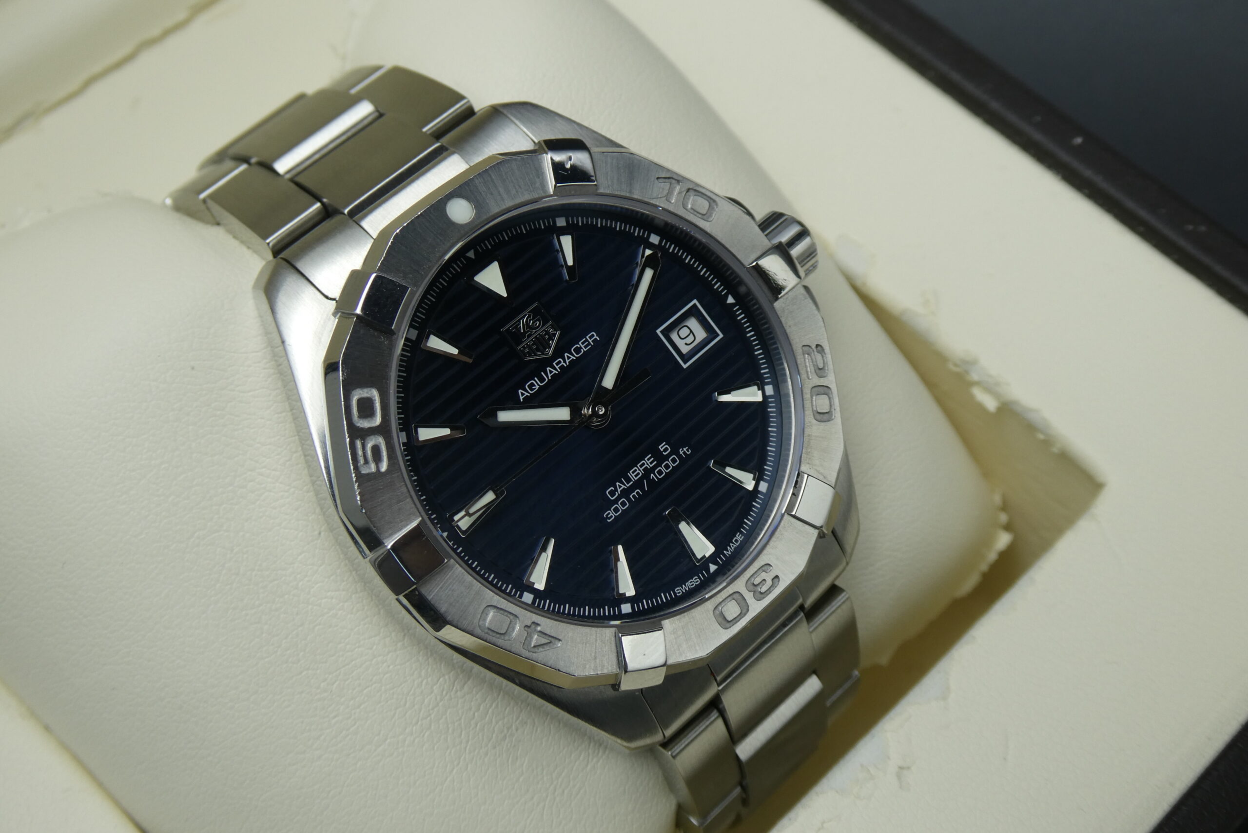x SOLD x Tag Heuer Aquaracer 300m Cal 5 Blue Dial WAY2112 - Image 4