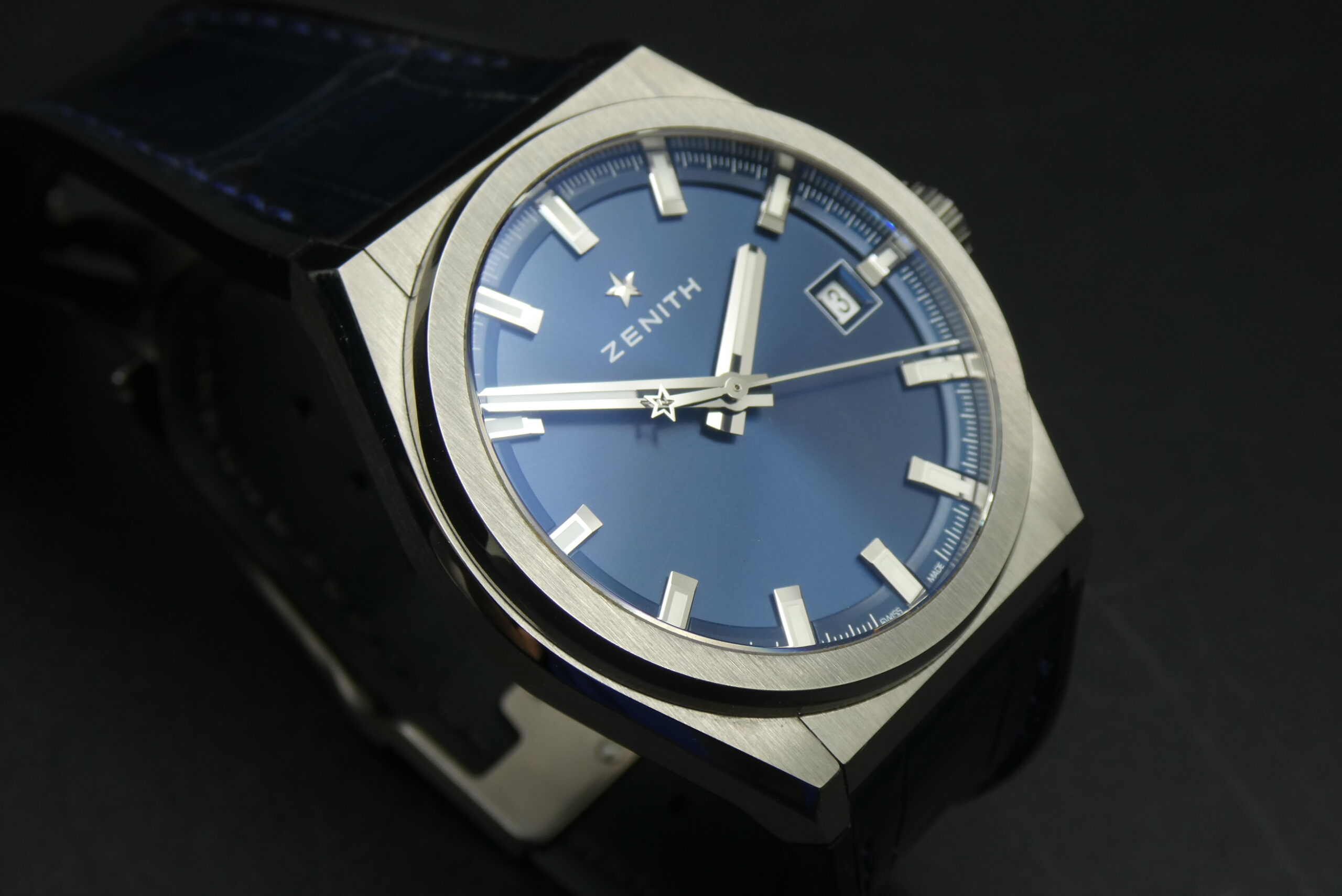 x SOLD x Zenith Defy Classic 95.9000.670/51 Titanium Blue dial 41mm - Image 4