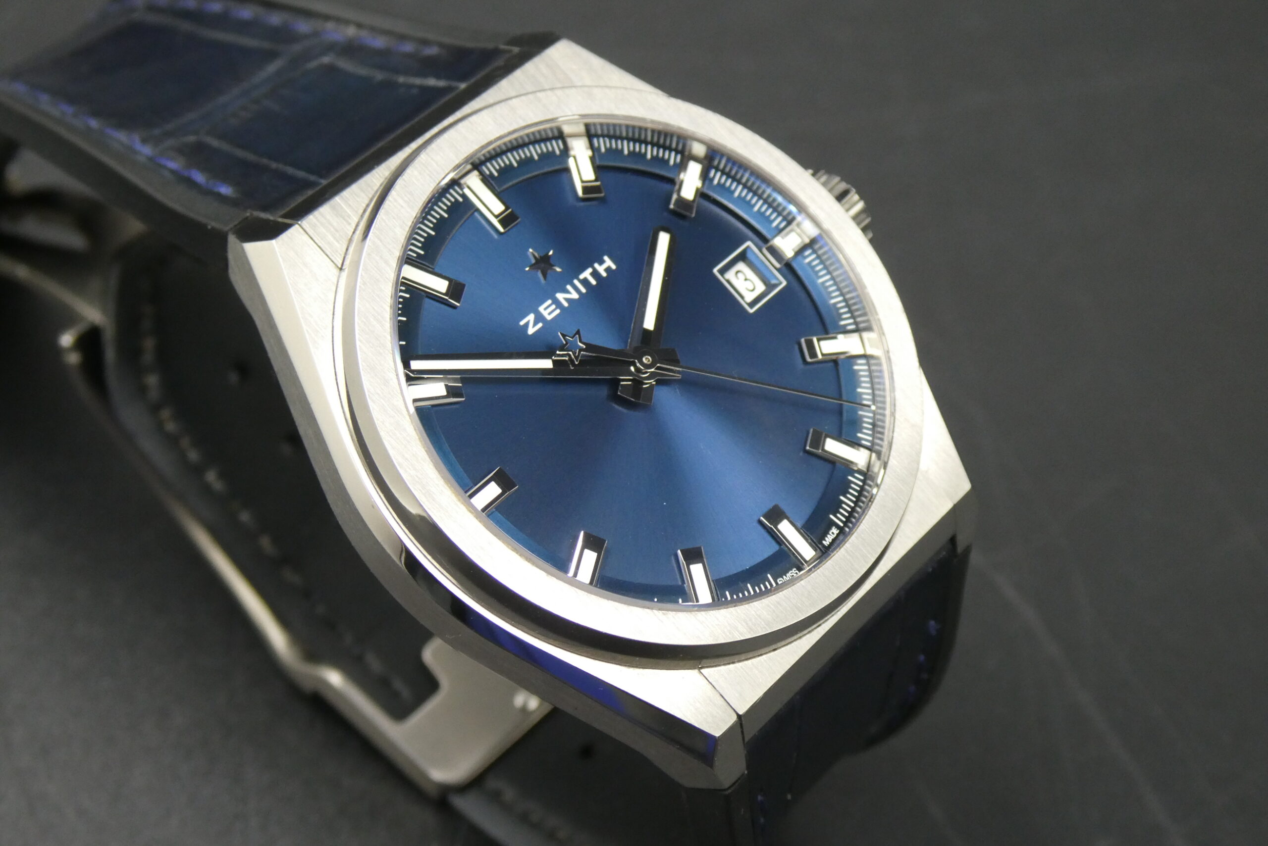 x SOLD x Zenith Defy Classic 95.9000.670/51 Titanium Blue dial 41mm - Image 3