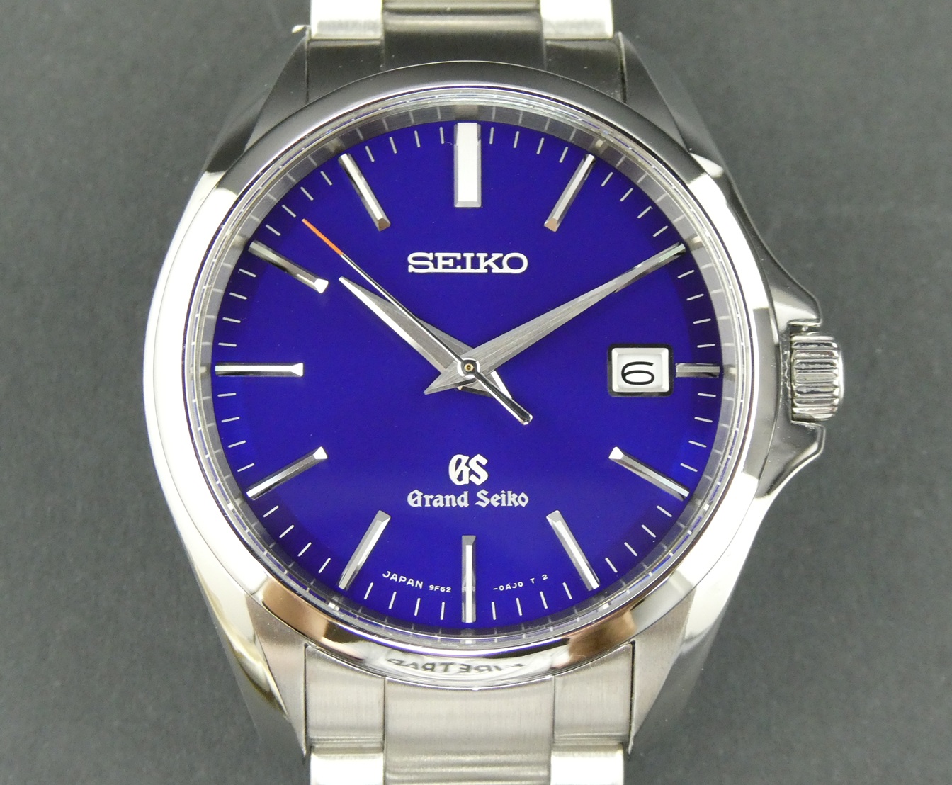 Grand Seiko Quartz Blue dial SBGX087