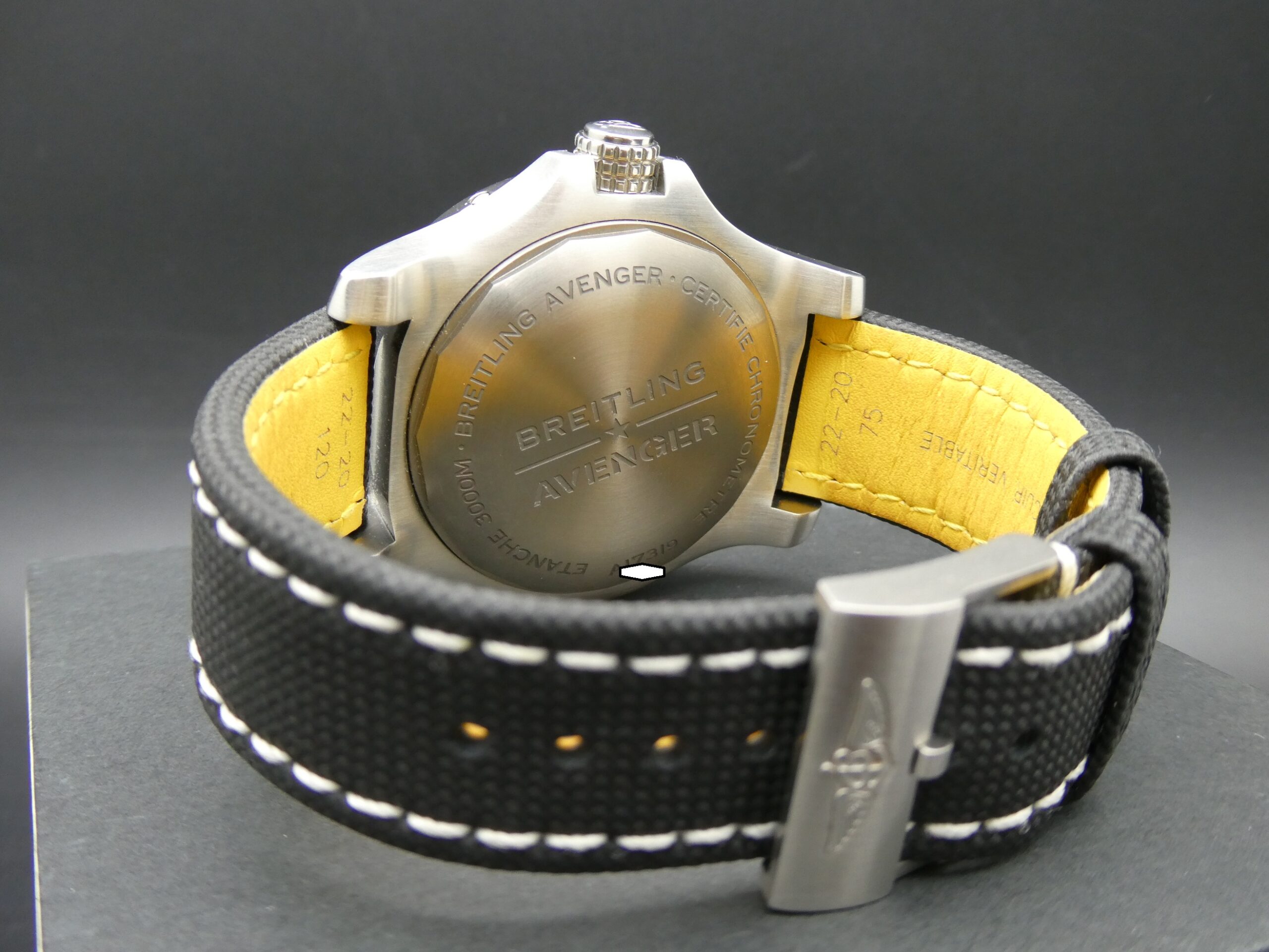x SOLD x Breitling Avenger 45 Seawolf 3000m A17319 A17319101I1X1 - Image 15