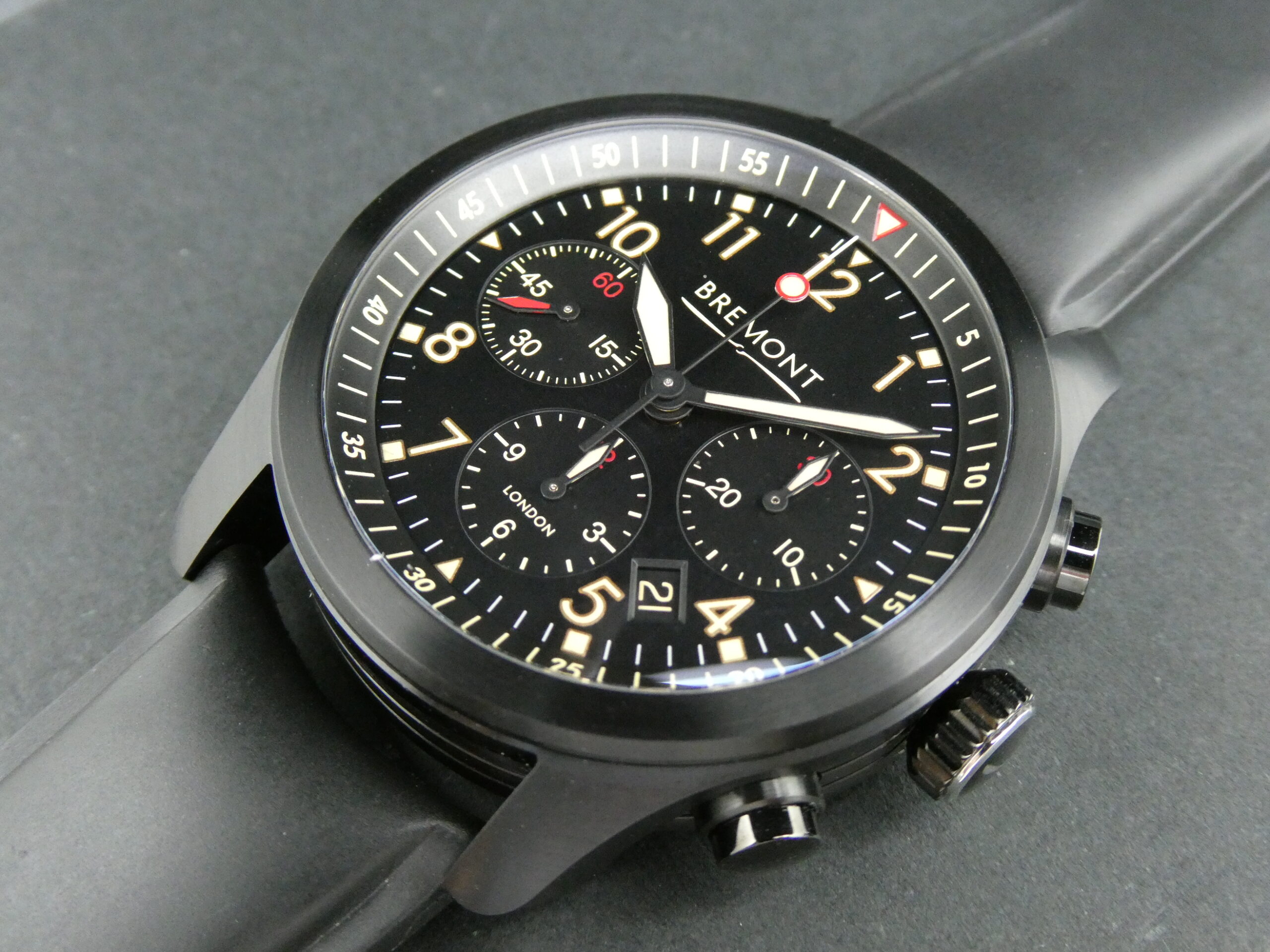 x SOLD x Bremont ALT1-P2 Jet Pilot Chronograph DLC - Image 7