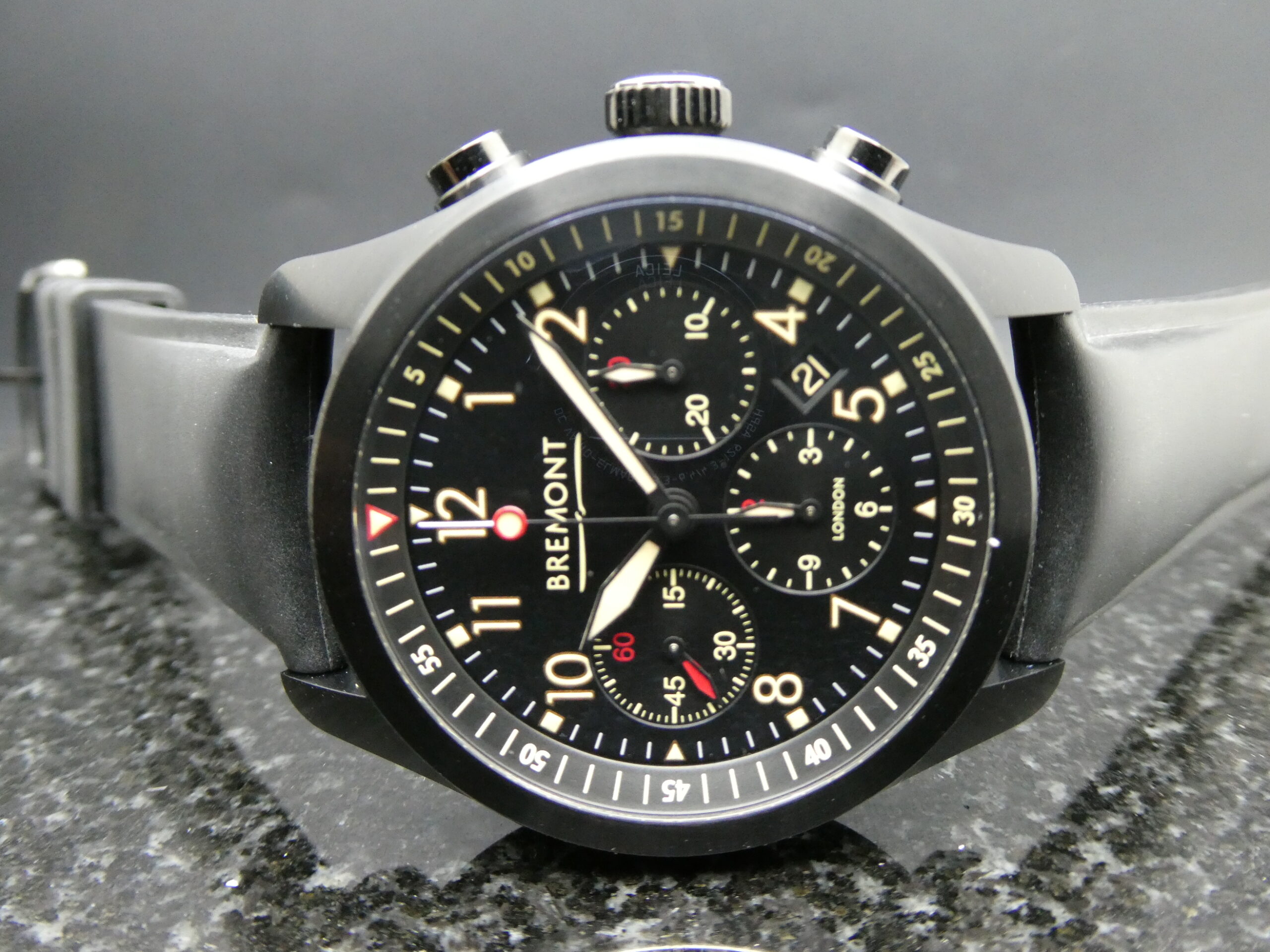 x SOLD x Bremont ALT1-P2 Jet Pilot Chronograph DLC - Image 3