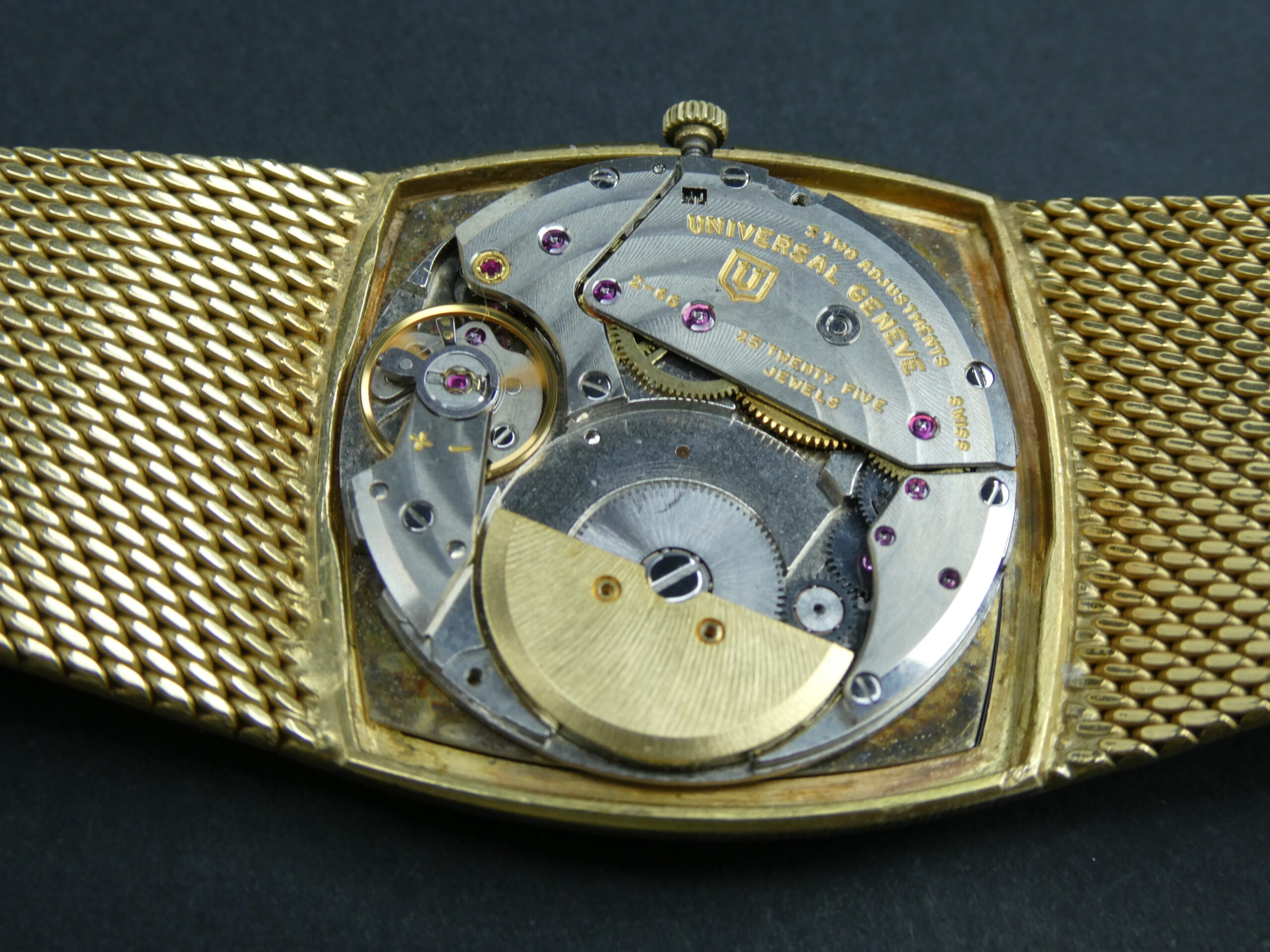 x SOLD x Universal Geneve Golden Shadow 16608 Micro-rota 18ct Gold - Vintage - Image 10