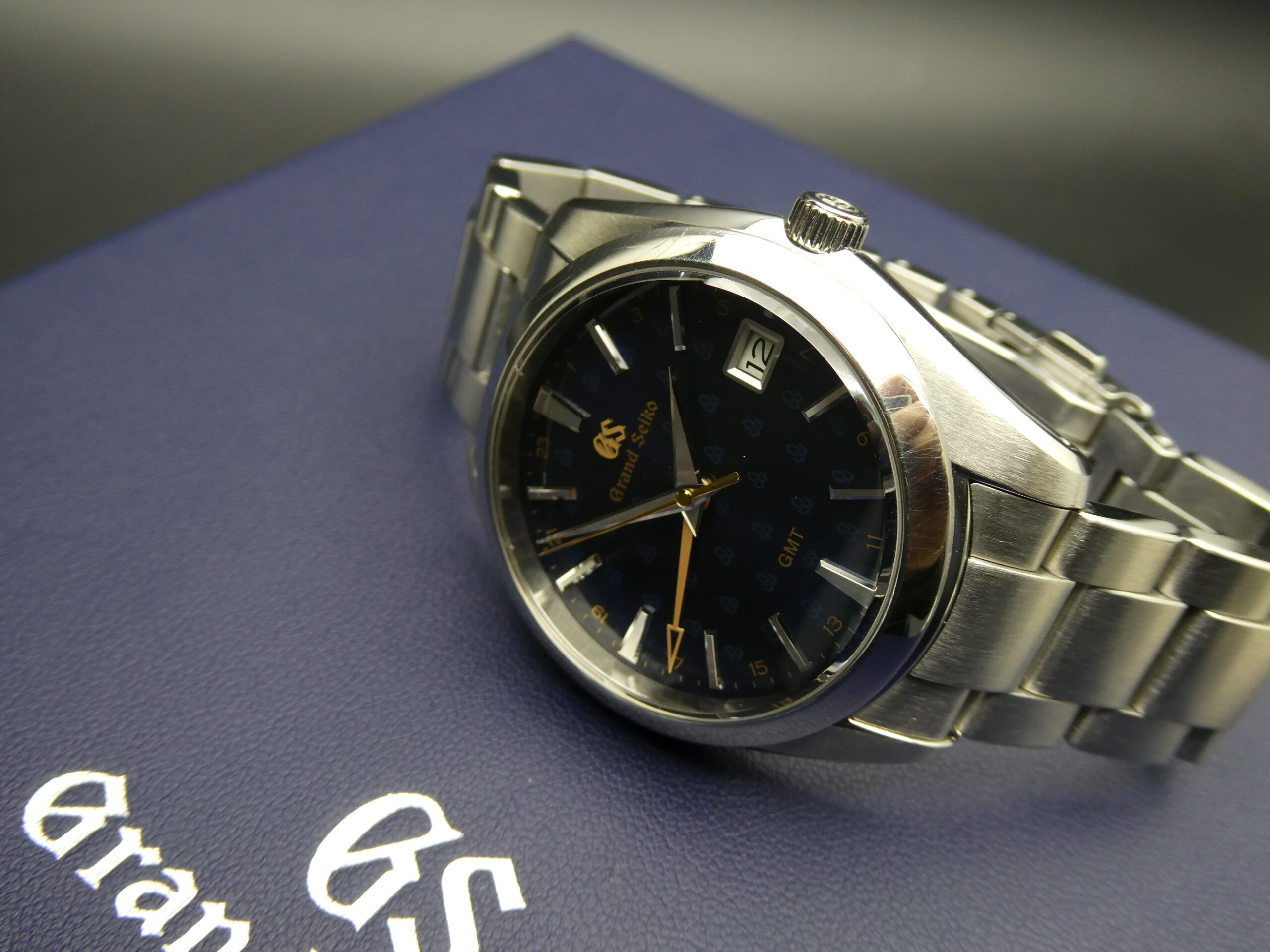 x SOLD x Grand Seiko Heritage Collection Quartz GMT SBGN009 - Image 12
