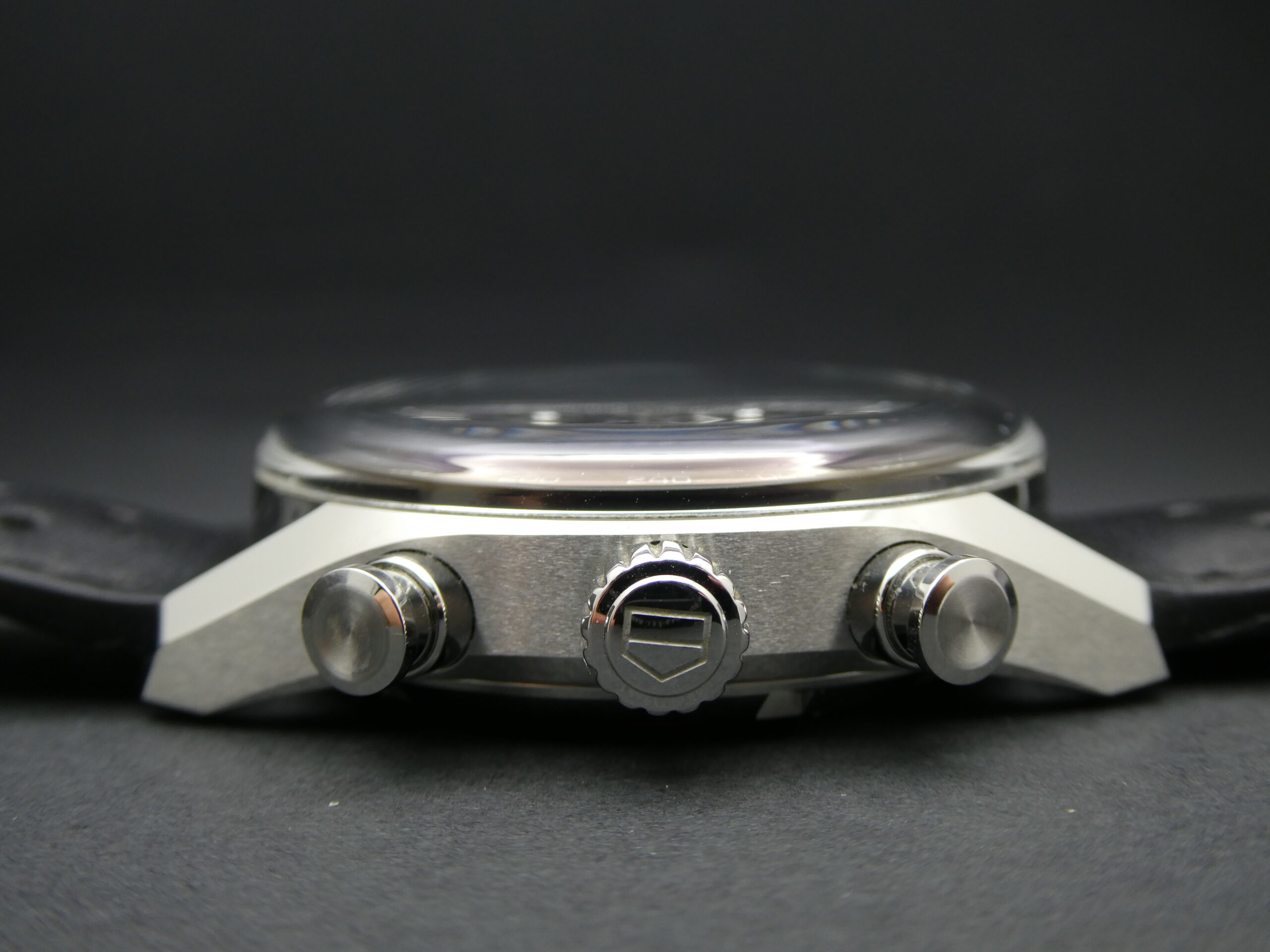 Tag Heuer Carrera Glassbox 39mm Purple dial Chronograph CBS2219 - Image 8