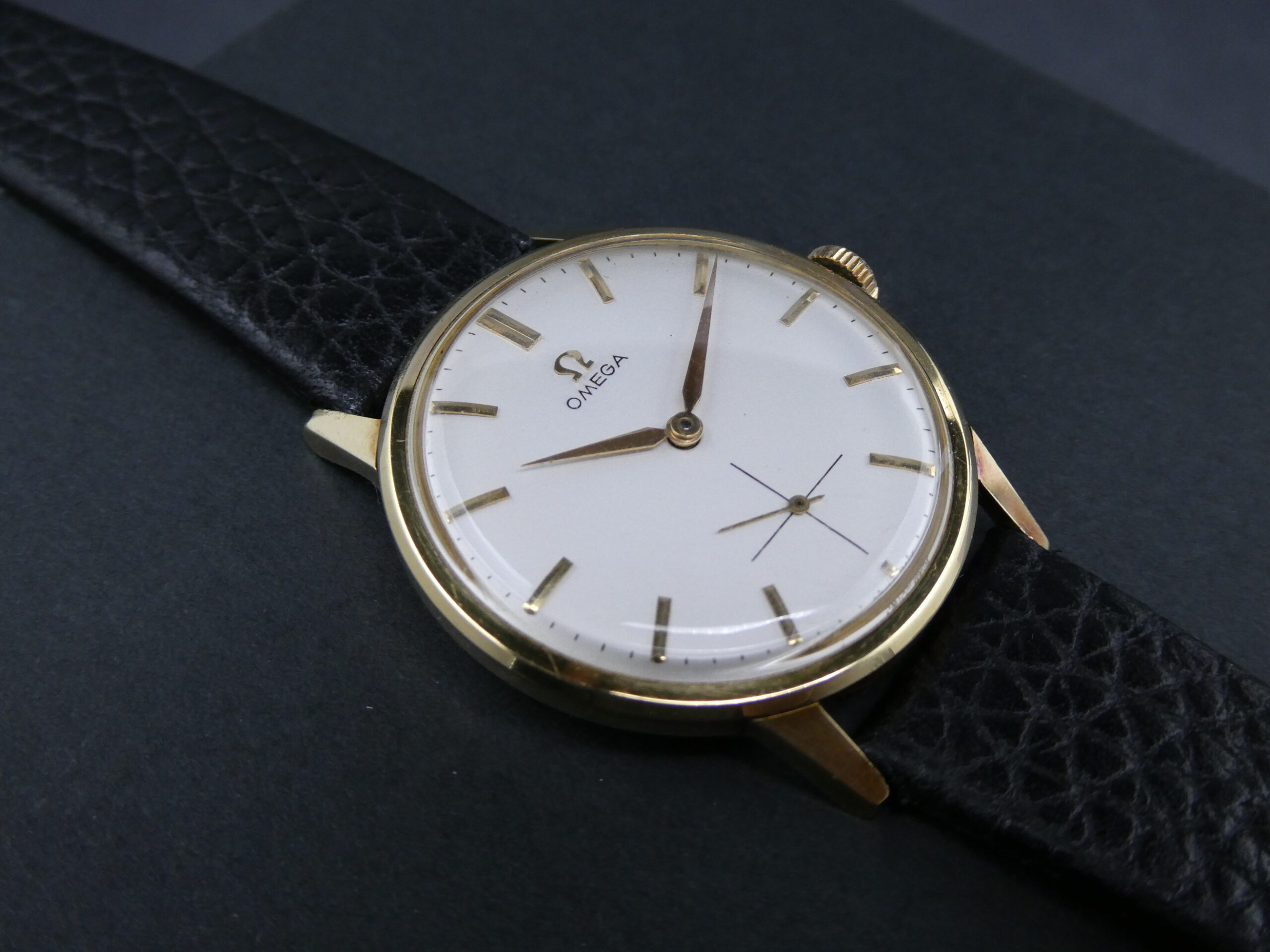 x SOLD x Omega manual wind 14ct Gold 34mm 14715-61 - Vintage - Image 5
