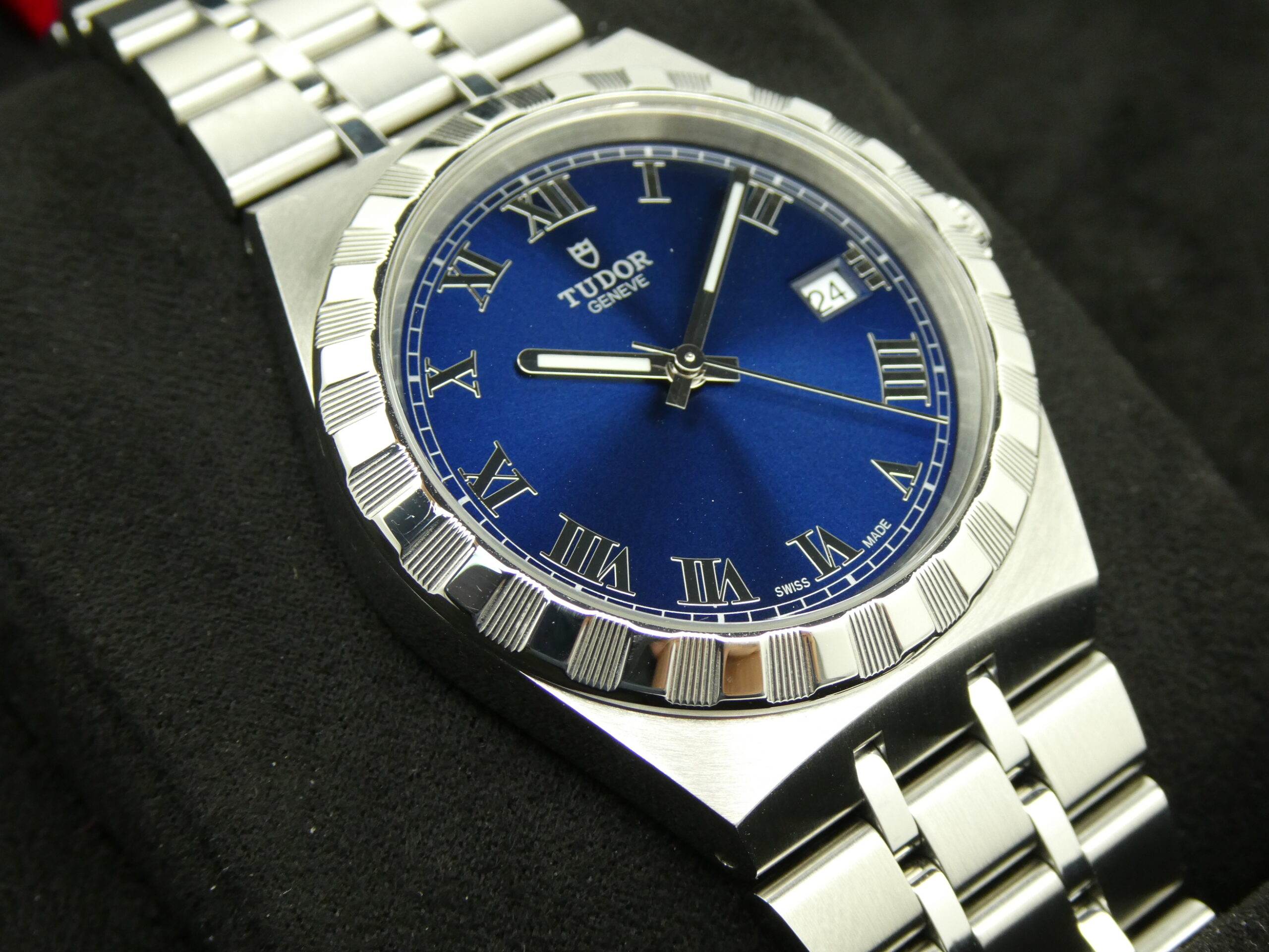 x SOLD x Tudor Royal Blue dial 38mm Steel Automatic Blue dial M28500 - Image 8
