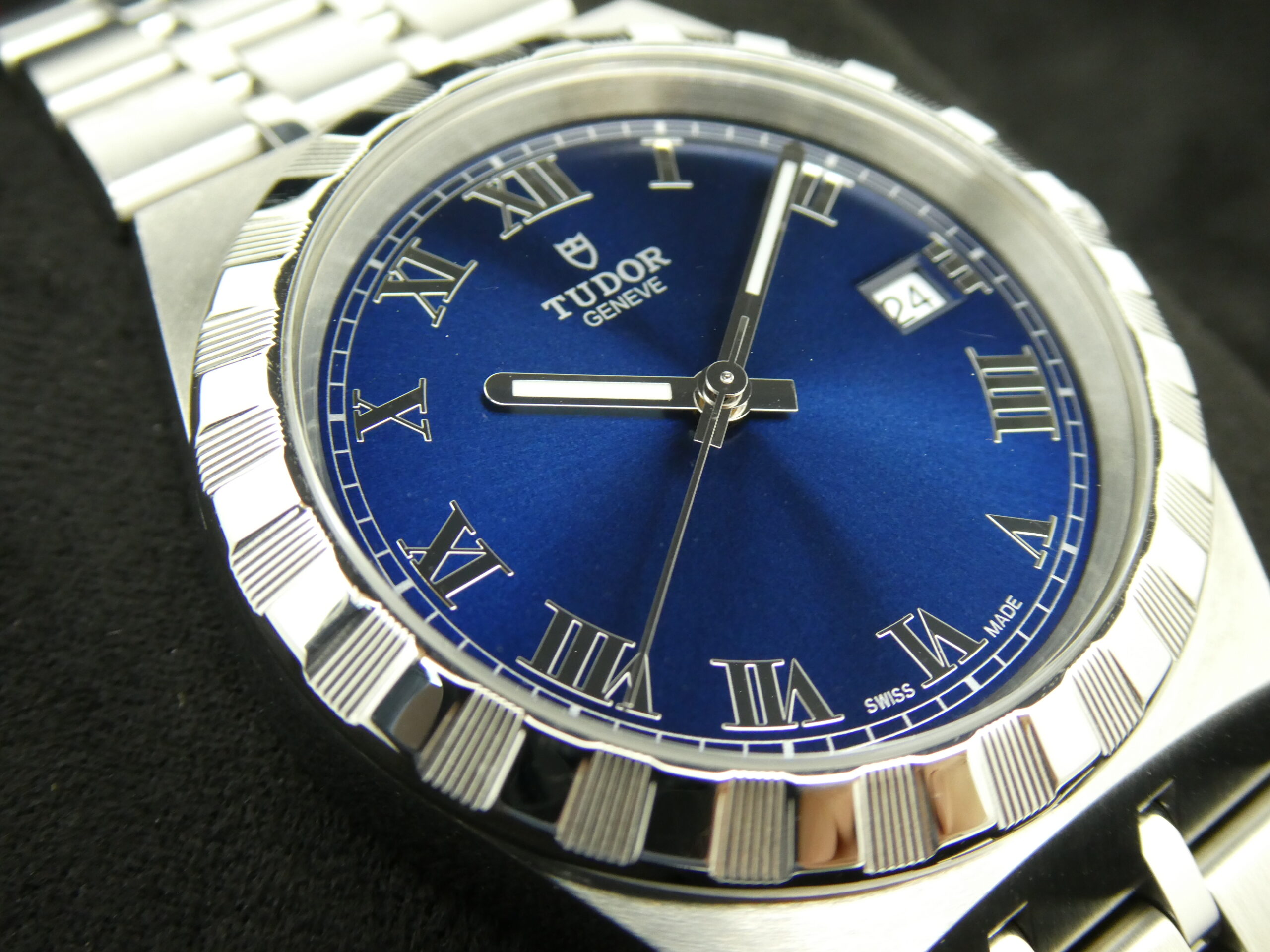 x SOLD x Tudor Royal Blue dial 38mm Steel Automatic Blue dial M28500 - Image 7