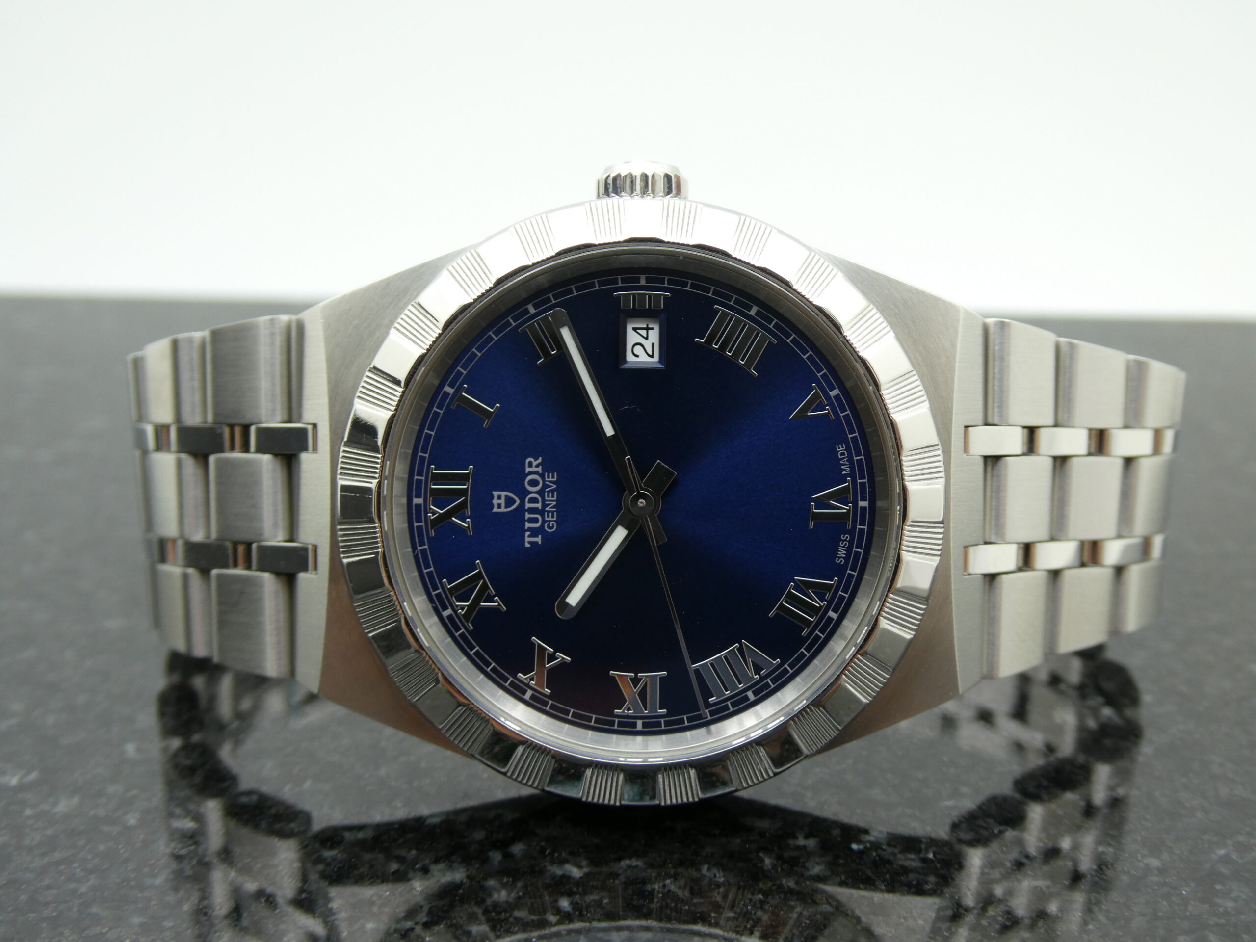 x SOLD x Tudor Royal Blue dial 38mm Steel Automatic Blue dial M28500 - Image 10