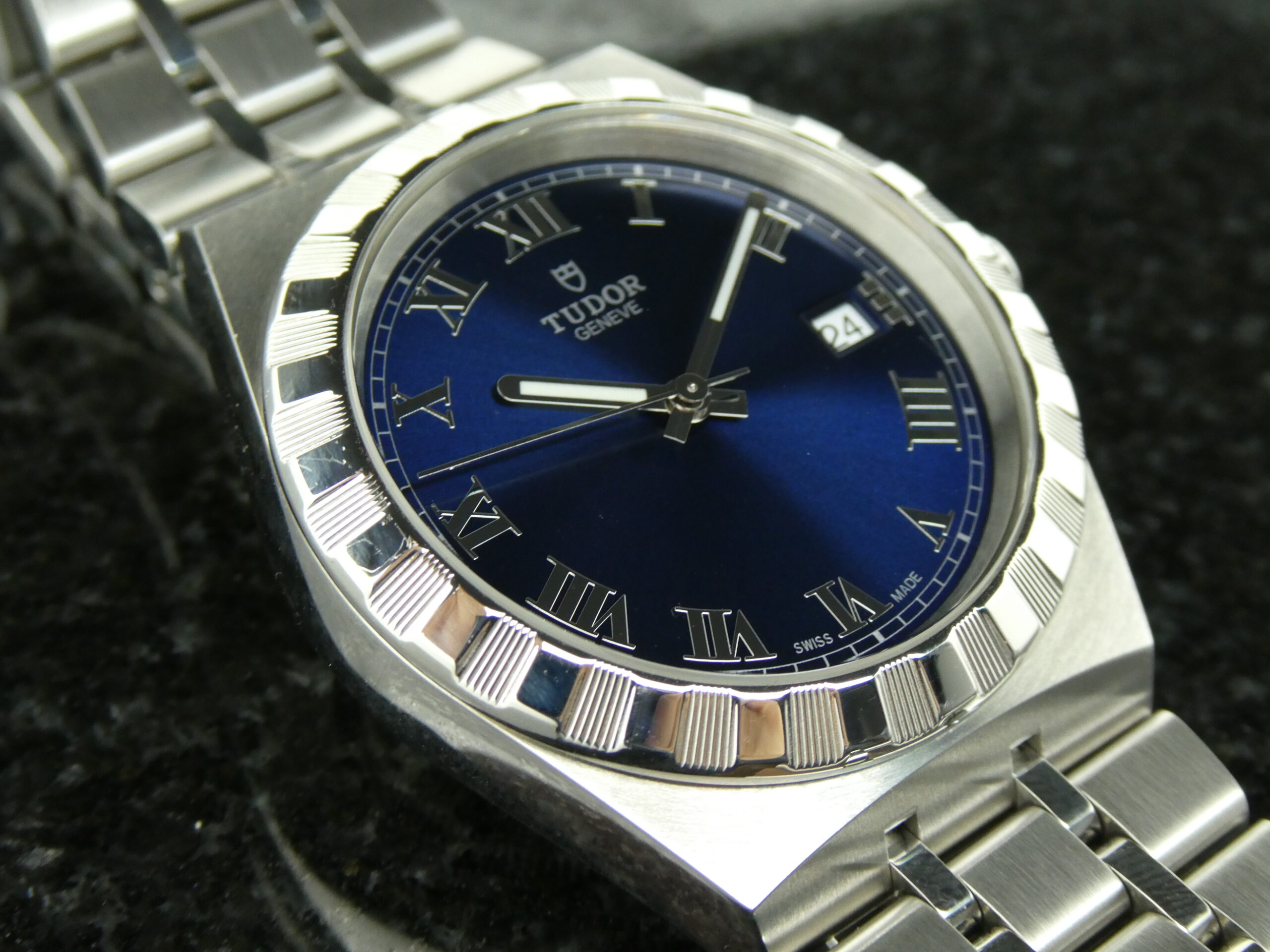 x SOLD x Tudor Royal Blue dial 38mm Steel Automatic Blue dial M28500 - Image 4